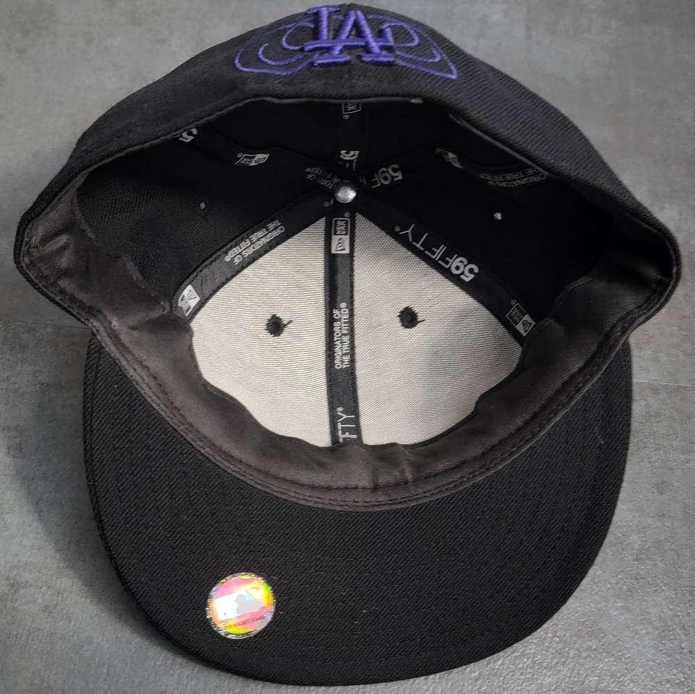Los Angeles Dodgers New Era Black, Purple Script 59FIFTY Fitted Hat, size 7 1/4 - Picture 4 of 6